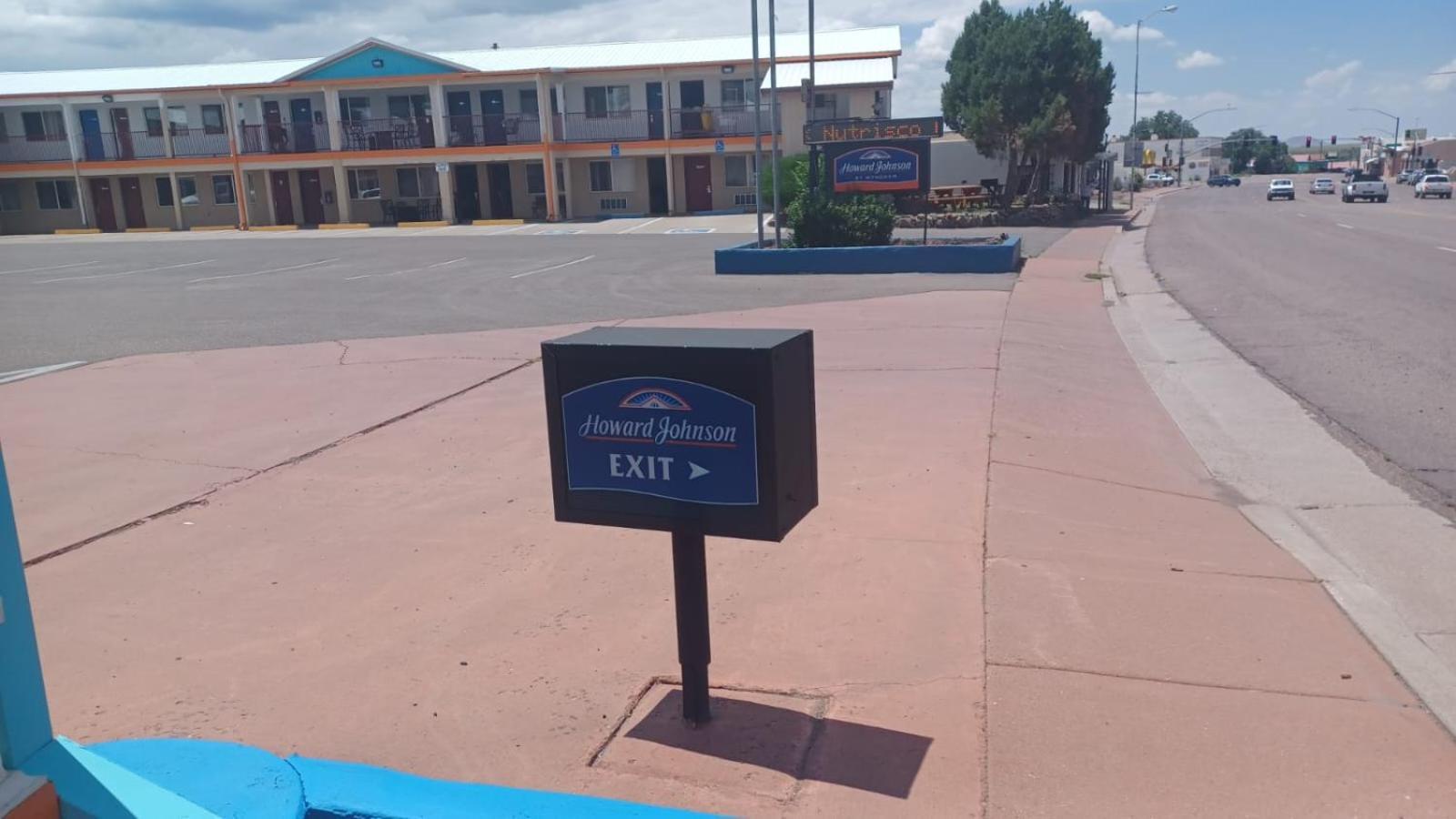 Howard Johnson By Wyndham Springerville Esterno foto