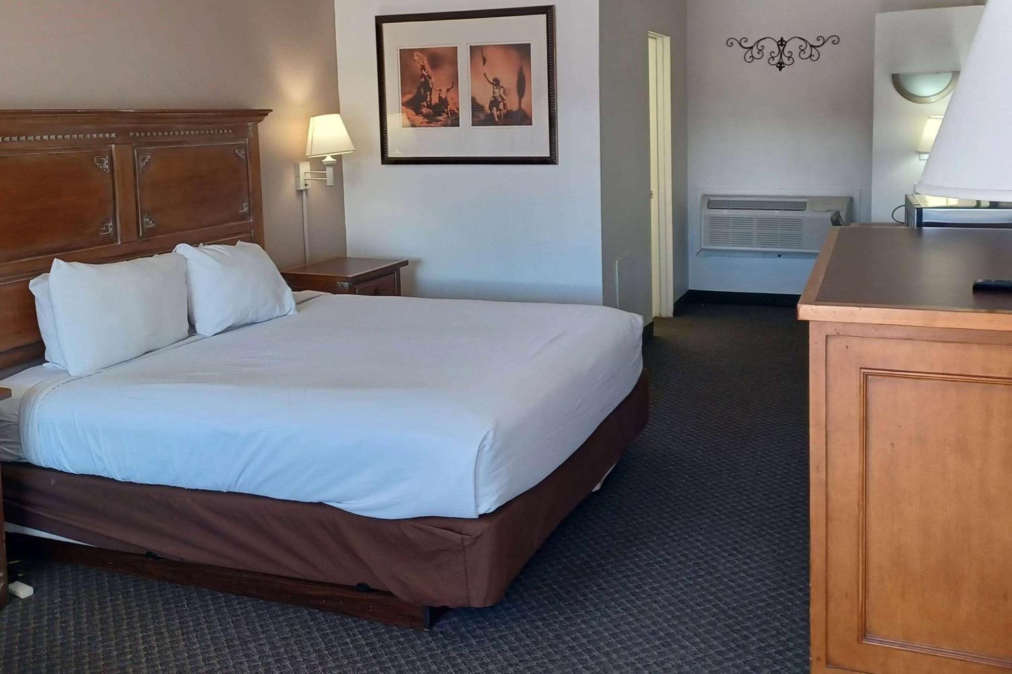 Howard Johnson By Wyndham Springerville Esterno foto