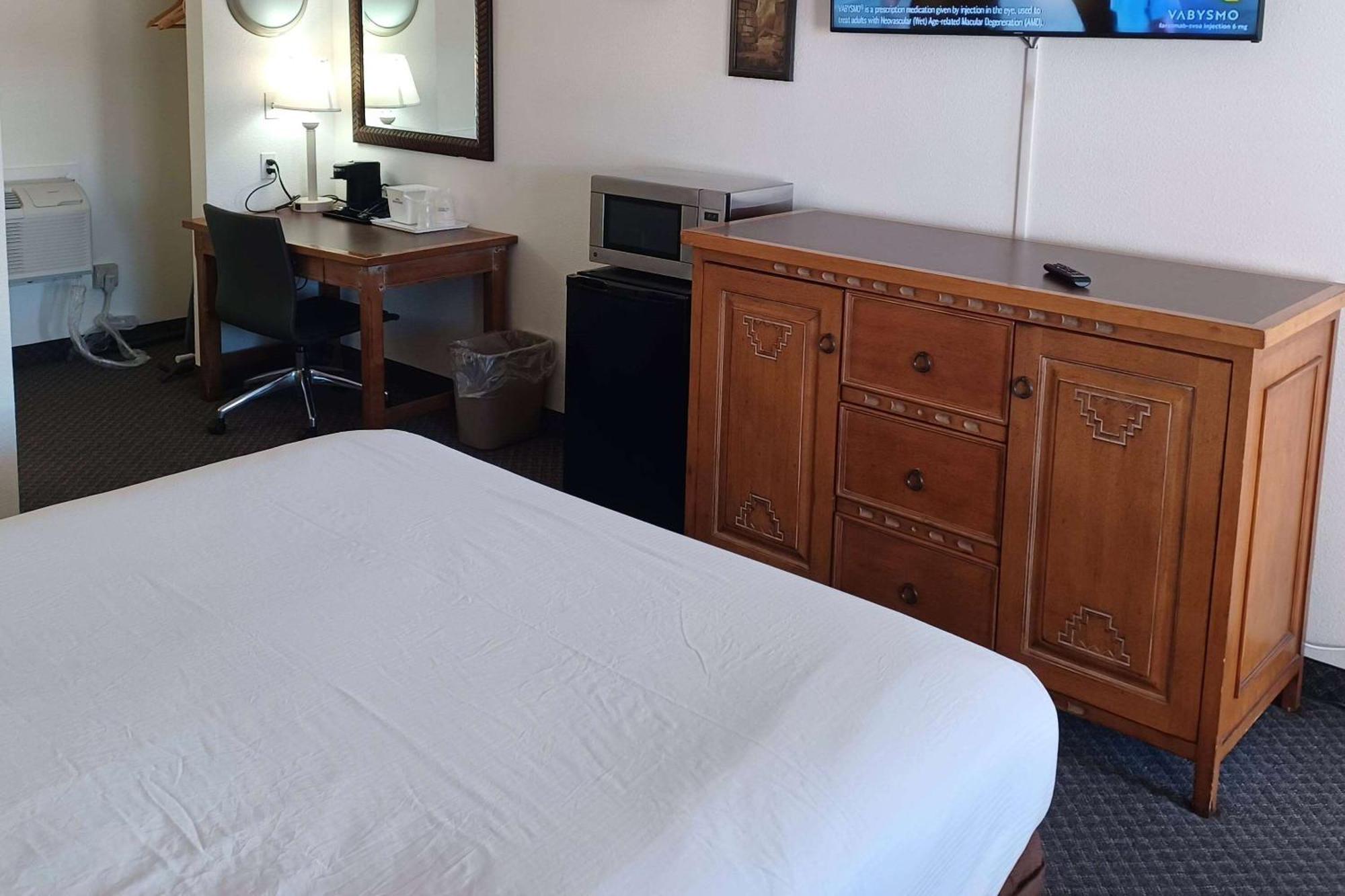 Howard Johnson By Wyndham Springerville Esterno foto