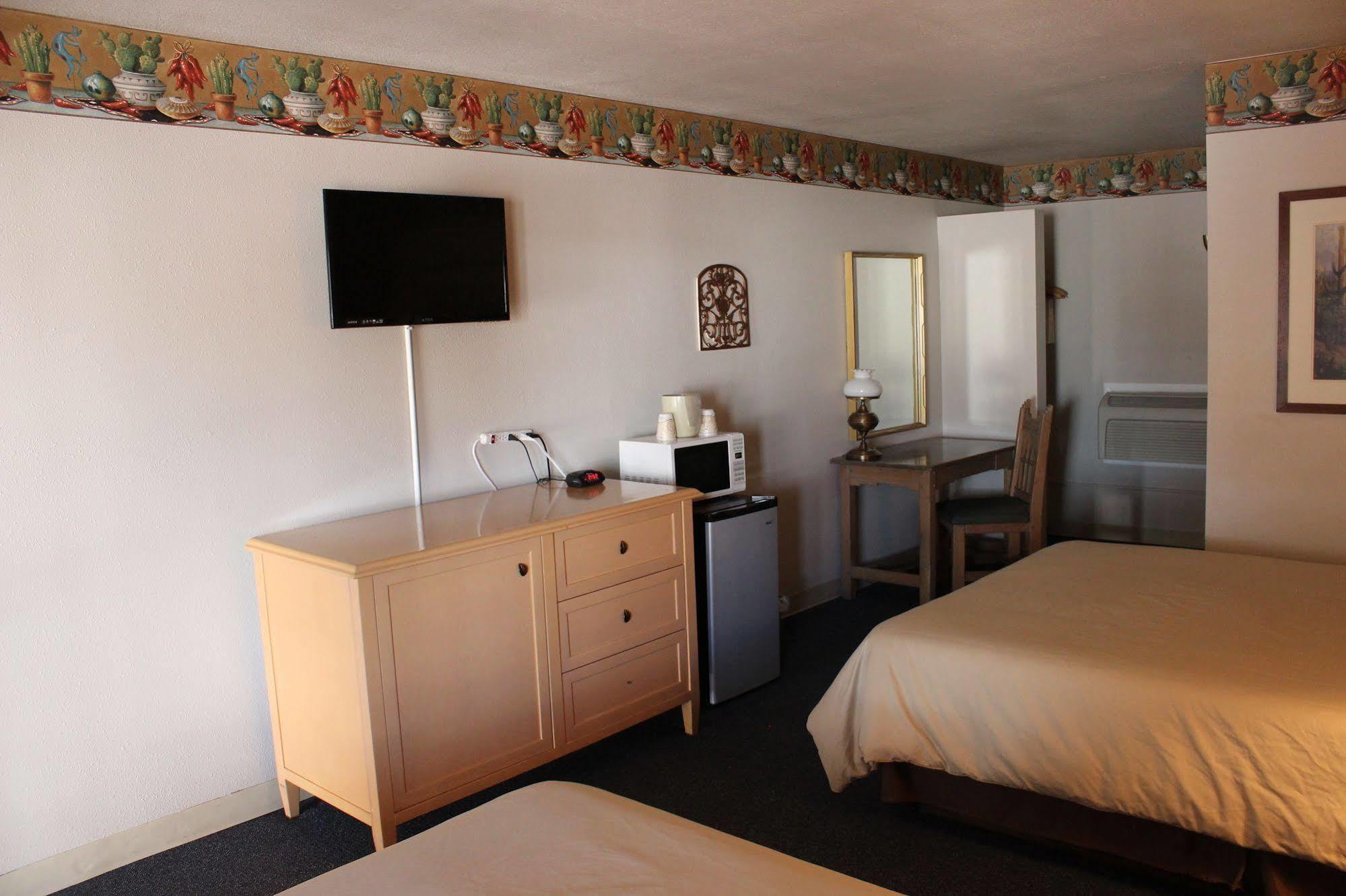 Howard Johnson By Wyndham Springerville Esterno foto