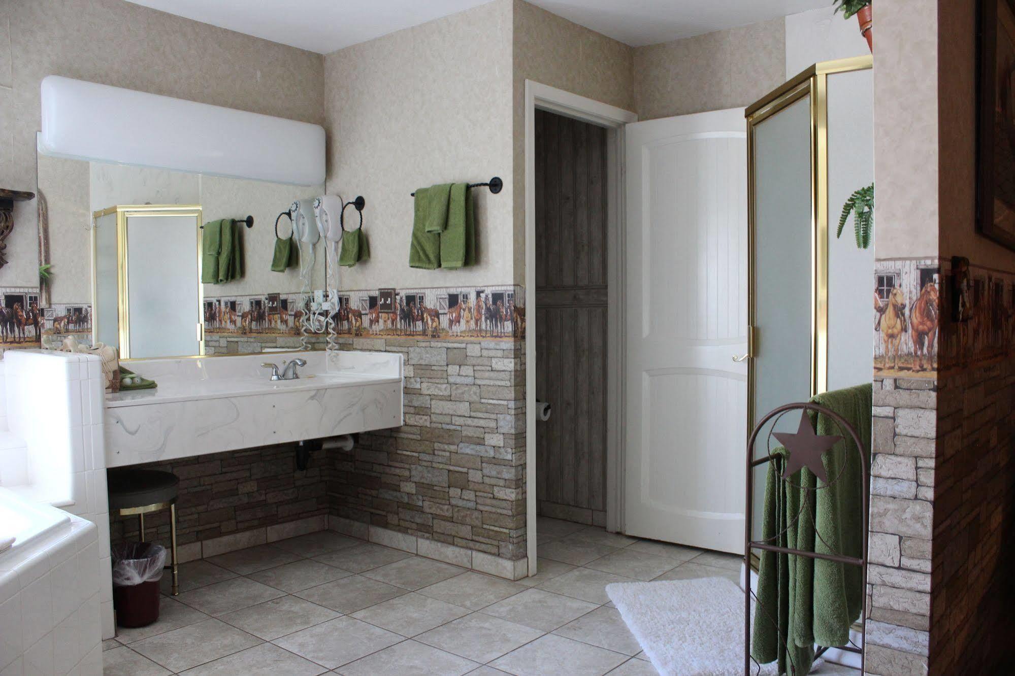 Howard Johnson By Wyndham Springerville Esterno foto